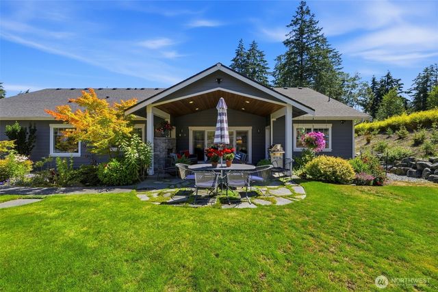 1076 12th Avenue, Fox Island, WA 98333