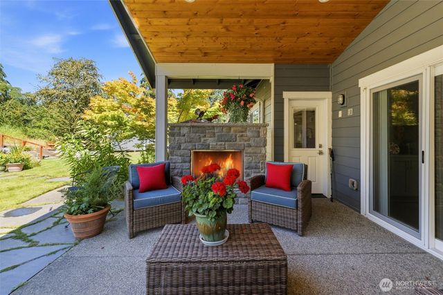 1076 12th Avenue, Fox Island, WA 98333
