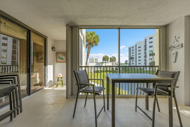 19800 Sandpointe Bay Drive 204, Tequesta, FL 33469