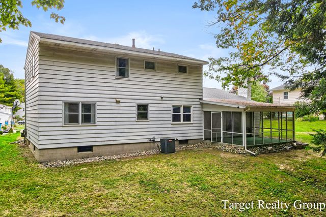 187 Lantern Drive Nw, Alpine Twp, MI 49321