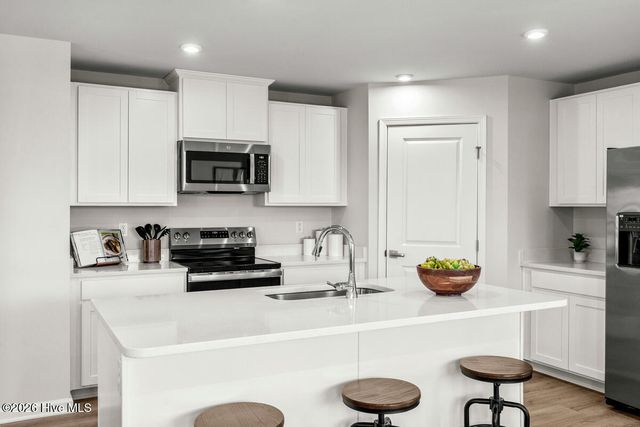 845 Haw Creek Avenue NE, Winnabow, NC 28479