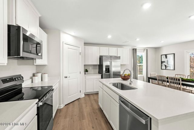 845 Haw Creek Avenue NE, Winnabow, NC 28479