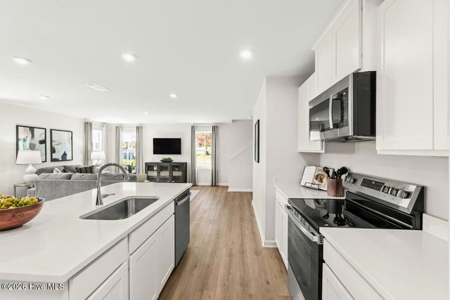 845 Haw Creek Avenue NE, Winnabow, NC 28479