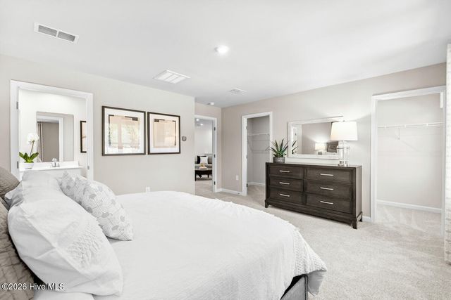 845 Haw Creek Avenue NE, Winnabow, NC 28479