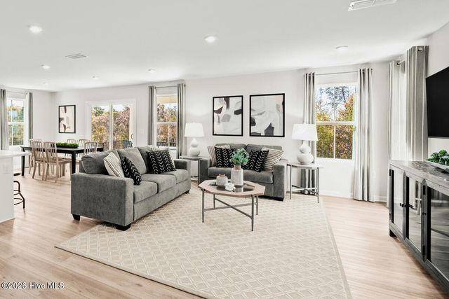 845 Haw Creek Avenue NE, Winnabow, NC 28479