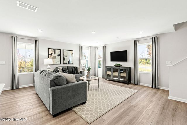 845 Haw Creek Avenue NE, Winnabow, NC 28479