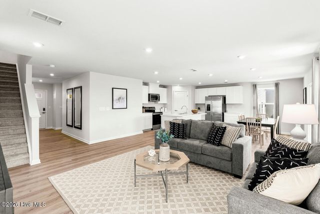 845 Haw Creek Avenue NE, Winnabow, NC 28479