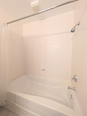 33 W Ontario Street 20F, Chicago, IL 60654