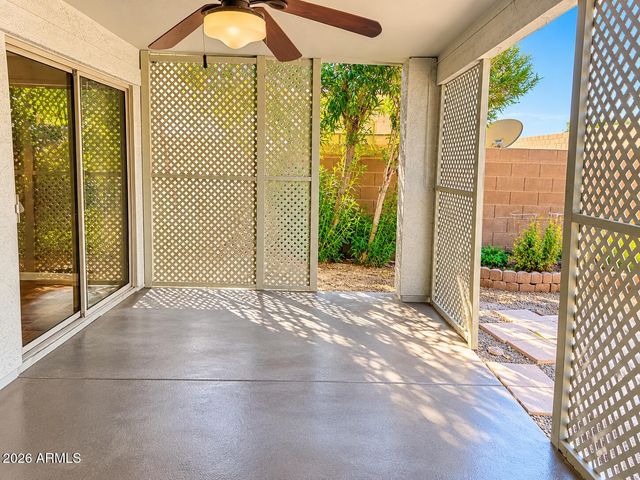 38564 N BEVERLY Avenue, San Tan Valley, AZ 85140