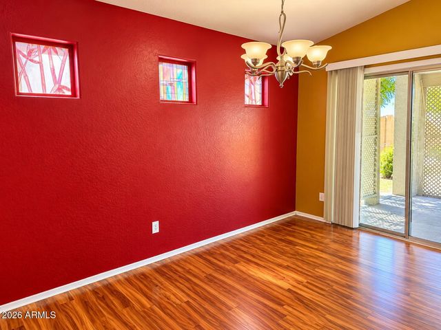 38564 N BEVERLY Avenue, San Tan Valley, AZ 85140