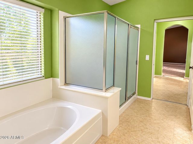 38564 N BEVERLY Avenue, San Tan Valley, AZ 85140