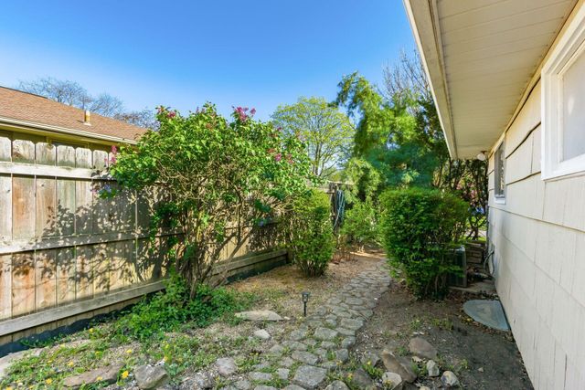 4230 Eastlea Drive, Columbus, OH 43214