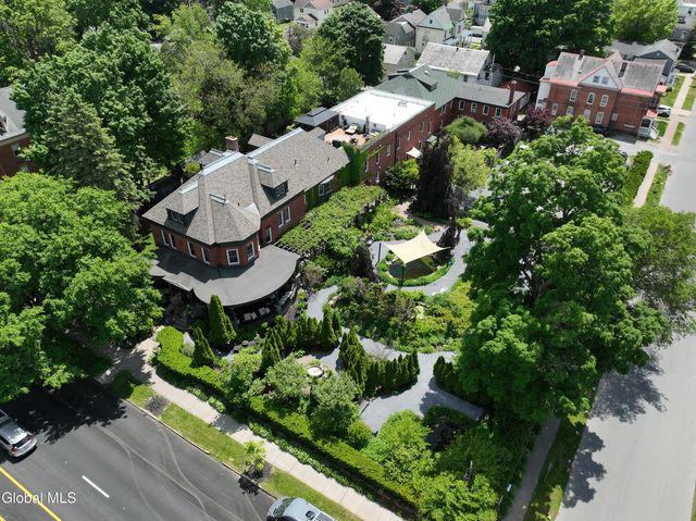 72 Union Avenue, Saratoga Springs, NY 12866