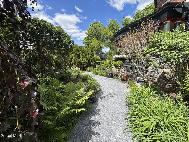 72 Union Avenue, Saratoga Springs, NY 12866