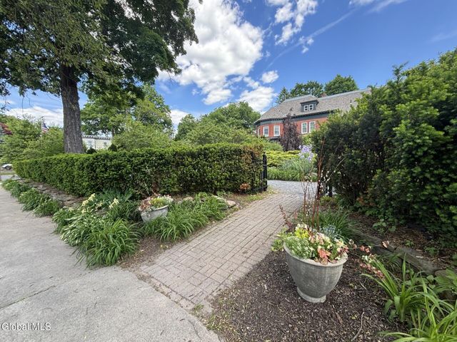 72 Union Avenue, Saratoga Springs, NY 12866