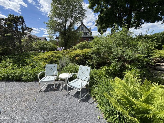 72 Union Avenue, Saratoga Springs, NY 12866