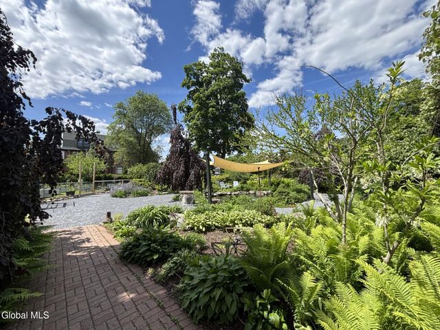 72 Union Avenue, Saratoga Springs, NY 12866