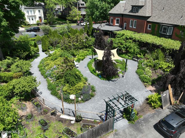 72 Union Avenue, Saratoga Springs, NY 12866