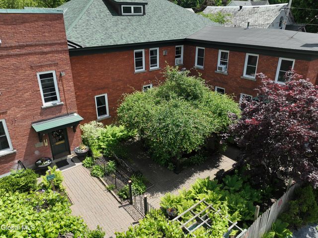 72 Union Avenue, Saratoga Springs, NY 12866