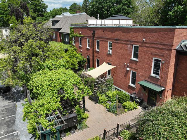 72 Union Avenue, Saratoga Springs, NY 12866