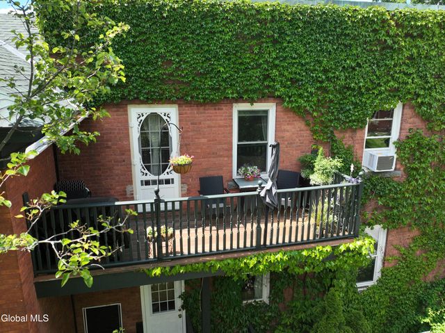 72 Union Avenue, Saratoga Springs, NY 12866