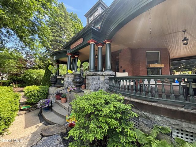 72 Union Avenue, Saratoga Springs, NY 12866