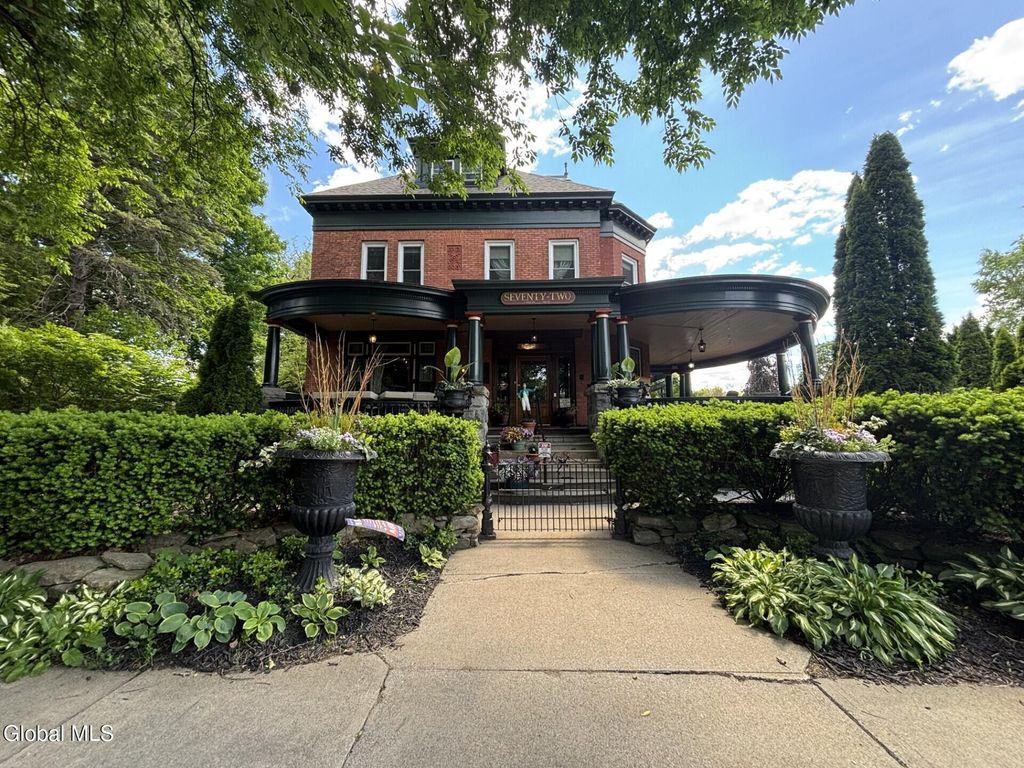 72 Union Avenue, Saratoga Springs, NY 12866