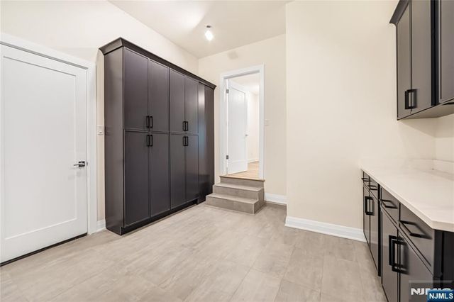 10 Big Ramapo Road, Saddle River, NJ 07458