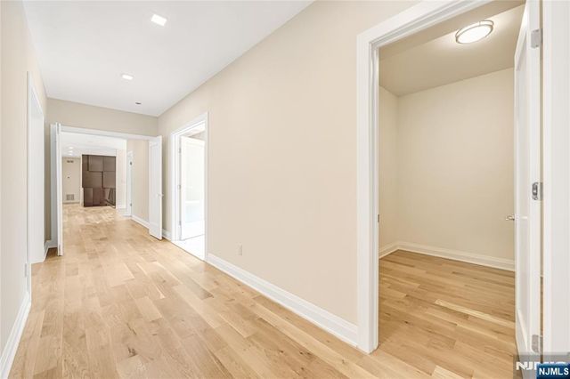 10 Big Ramapo Road, Saddle River, NJ 07458