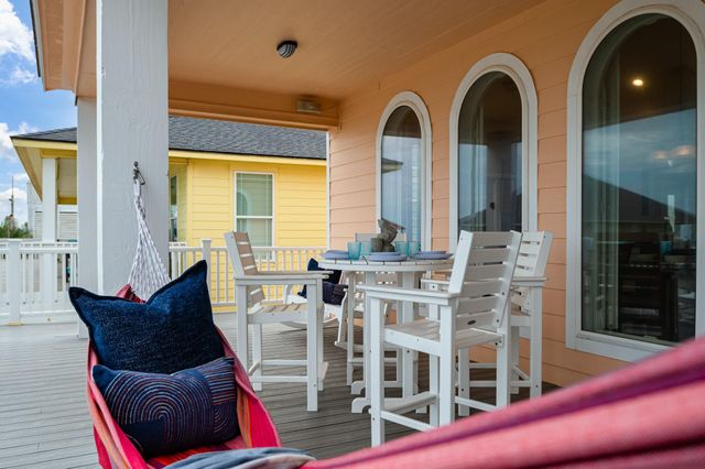 2319 Trinidad Drive, Crystal Beach, TX 77650