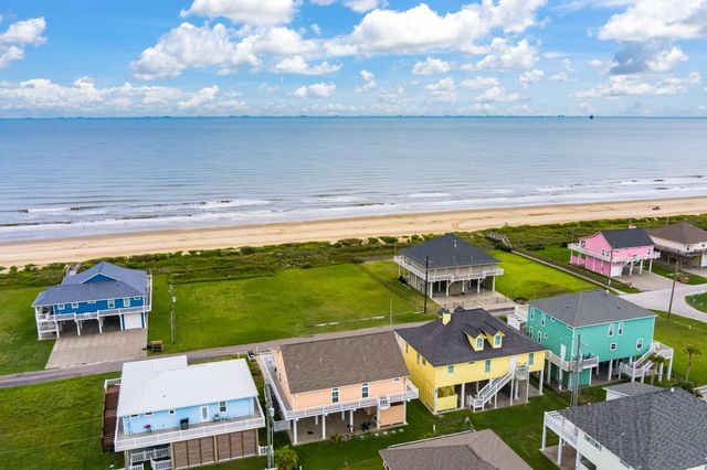 2319 Trinidad Drive, Crystal Beach, TX 77650