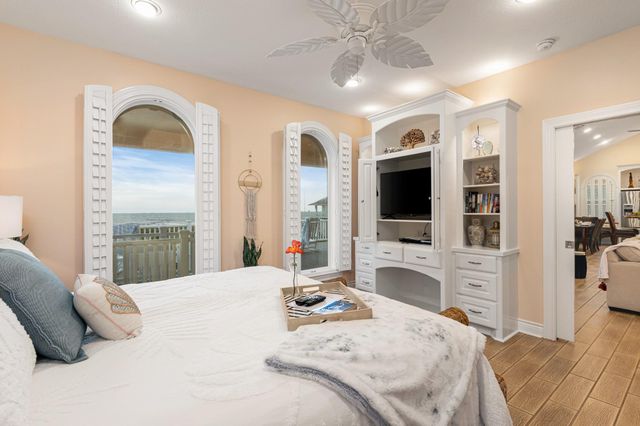 2319 Trinidad Drive, Crystal Beach, TX 77650