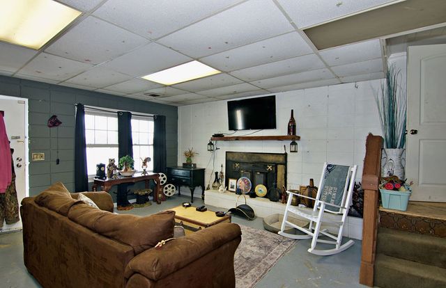 41 Third Avenue, Iva, SC 29655