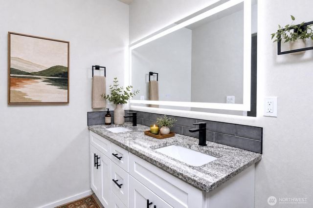 2427 Cambridge Court, Langley, WA 98260