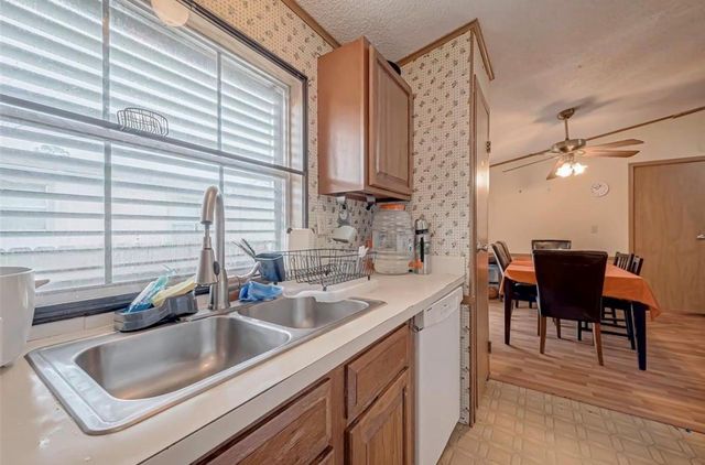 1201 Pampas Lane, League City, TX 77573