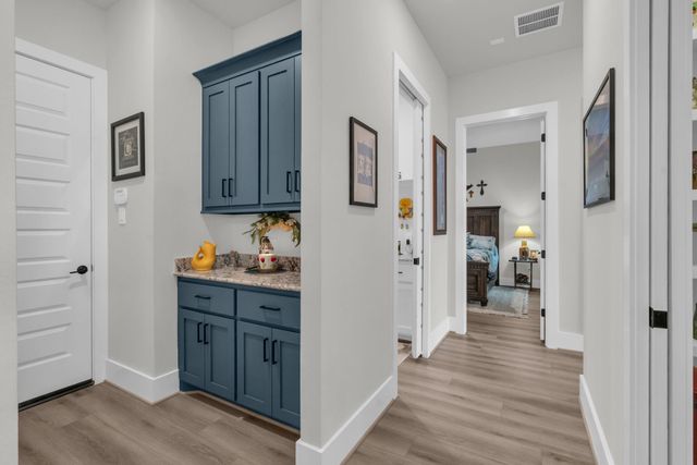 9727 Greenridge View Drive, Willis, TX 77318