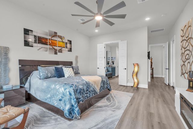 9727 Greenridge View Drive, Willis, TX 77318