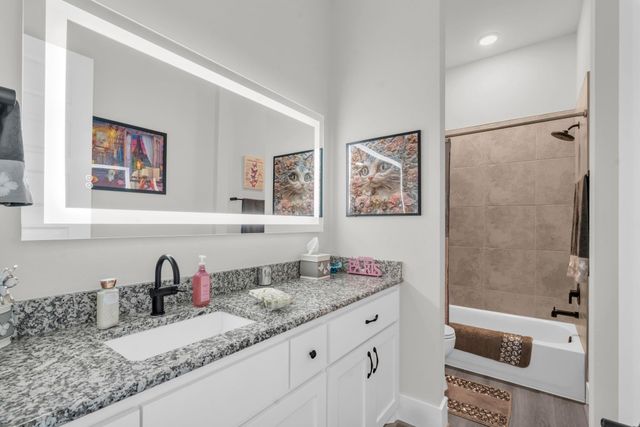 9727 Greenridge View Drive, Willis, TX 77318
