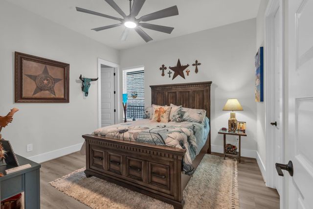 9727 Greenridge View Drive, Willis, TX 77318