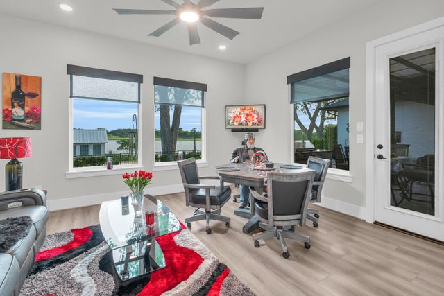 9727 Greenridge View Drive, Willis, TX 77318