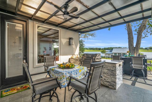 9727 Greenridge View Drive, Willis, TX 77318