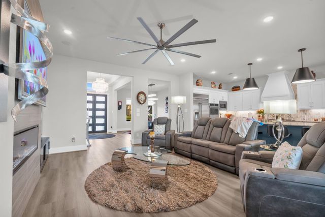 9727 Greenridge View Drive, Willis, TX 77318