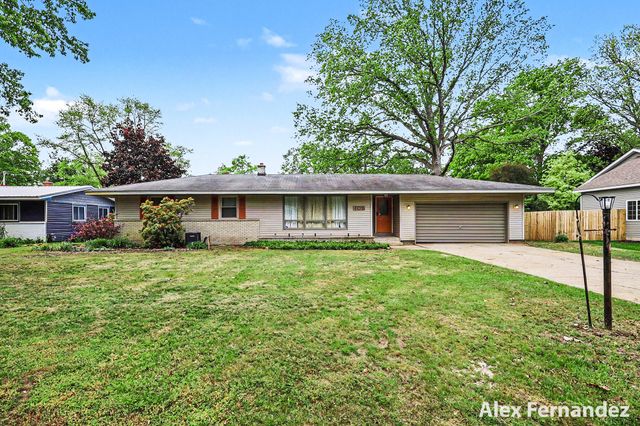 408 Arthur Avenue, Holland, MI 49424