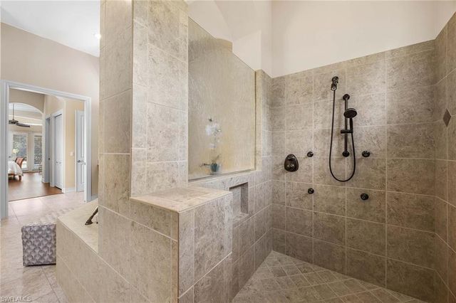 9030 Shenendoah CIR, Naples, FL 34113