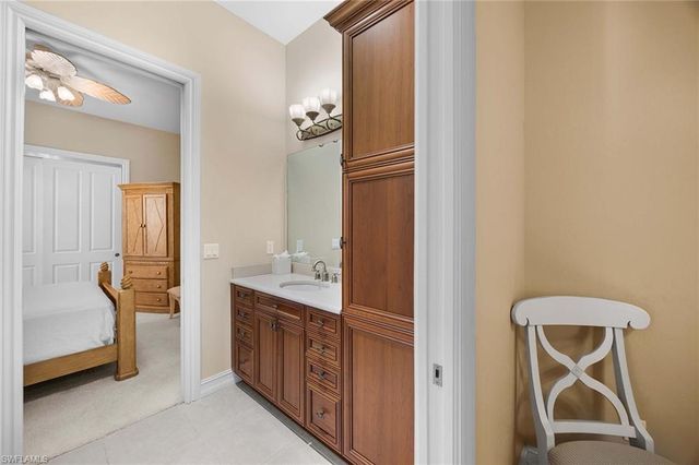 9030 Shenendoah CIR, Naples, FL 34113