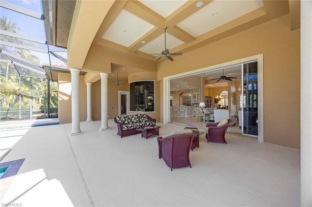 9030 Shenendoah CIR, Naples, FL 34113