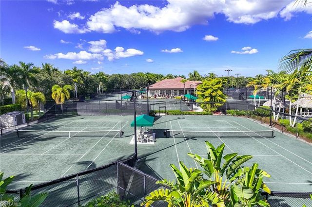 9030 Shenendoah CIR, Naples, FL 34113