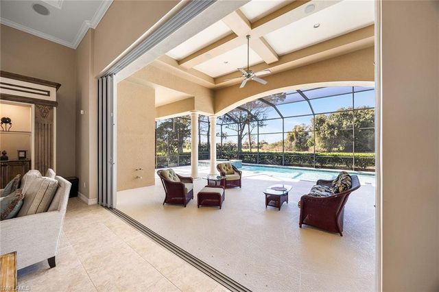 9030 Shenendoah CIR, Naples, FL 34113