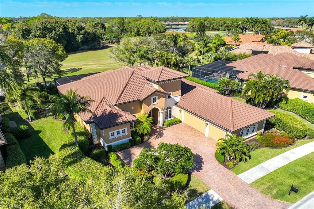 9030 Shenendoah CIR, Naples, FL 34113