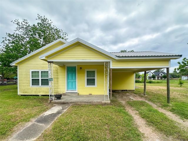 3756 Highway 90, Glidden, TX 78943